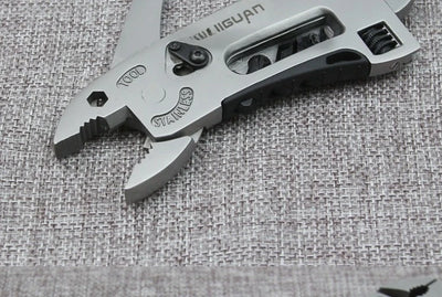 Multifunctional Pliers Multi-Tool Pliers Multifunctional Wrench Multi-purpose Tool Combination Vise Small Knife Pliers Outdoor