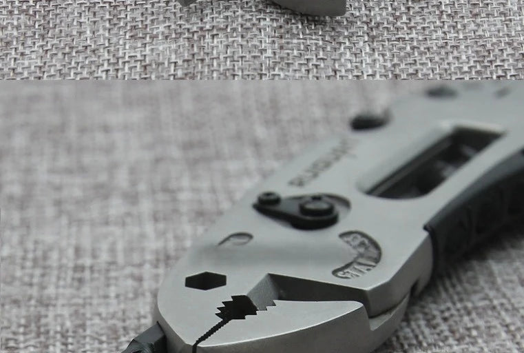 Multifunctional Pliers Multi-Tool Pliers Multifunctional Wrench Multi-purpose Tool Combination Vise Small Knife Pliers Outdoor