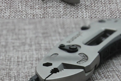 Multifunctional Pliers Multi-Tool Pliers Multifunctional Wrench Multi-purpose Tool Combination Vise Small Knife Pliers Outdoor