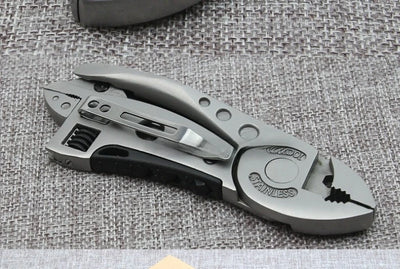 Multifunctional Pliers Multi-Tool Pliers Multifunctional Wrench Multi-purpose Tool Combination Vise Small Knife Pliers Outdoor