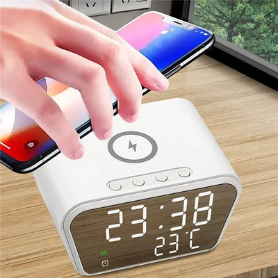 Wireless Charger Pad LED Digital Alarm Clock Desktop Temperature Phone Chargers Stand 15W Fast Wireless Charging Dock Station